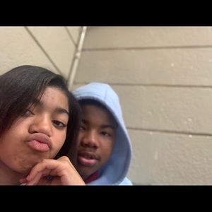 Meet your Posher, Derris